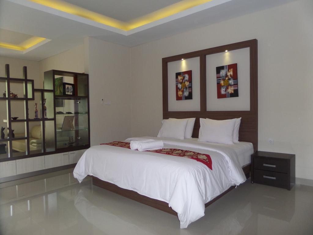 Royal Majesty Villas Kuta Lombok Buitenkant foto