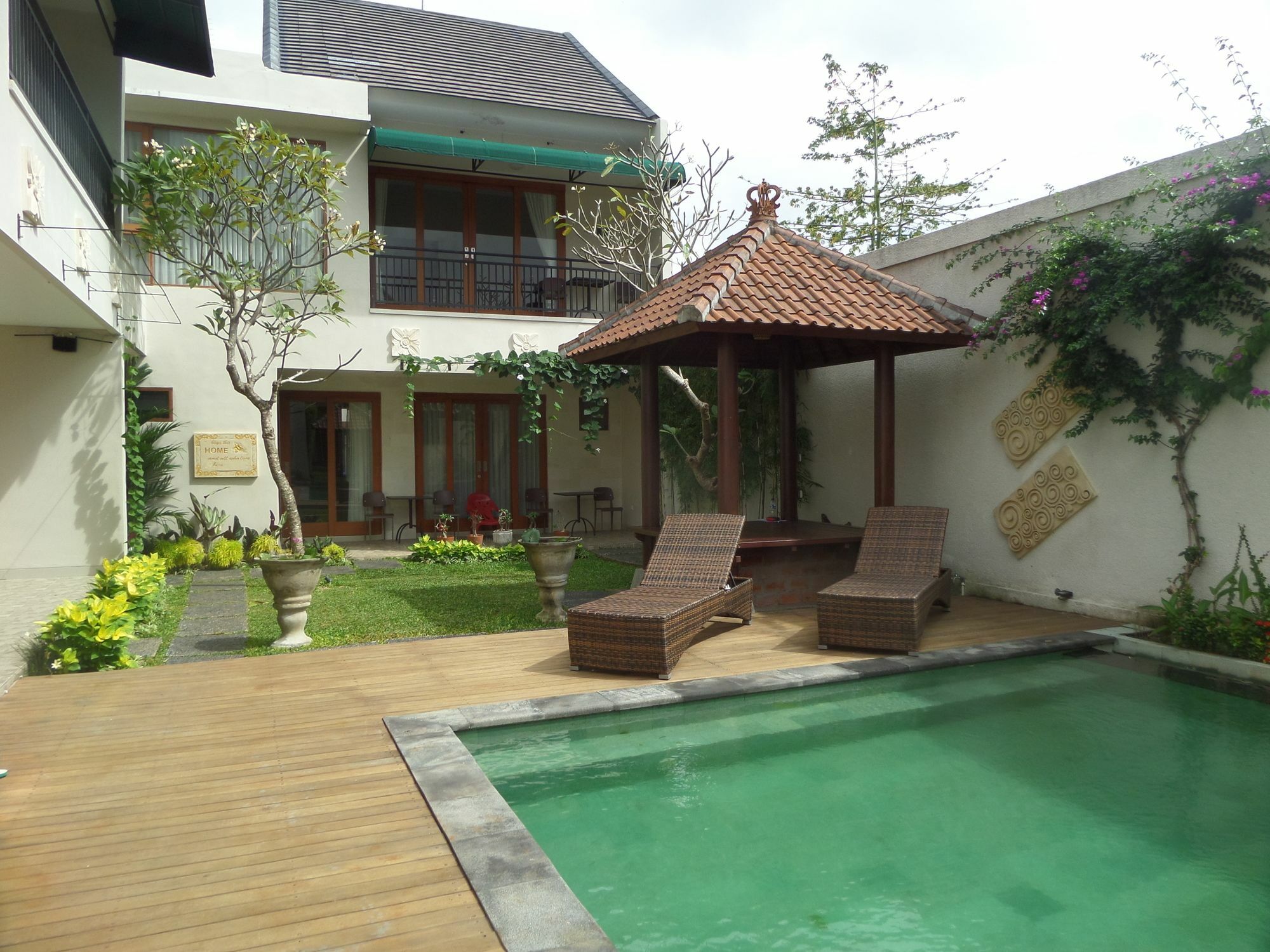 Royal Majesty Villas Kuta Lombok Buitenkant foto